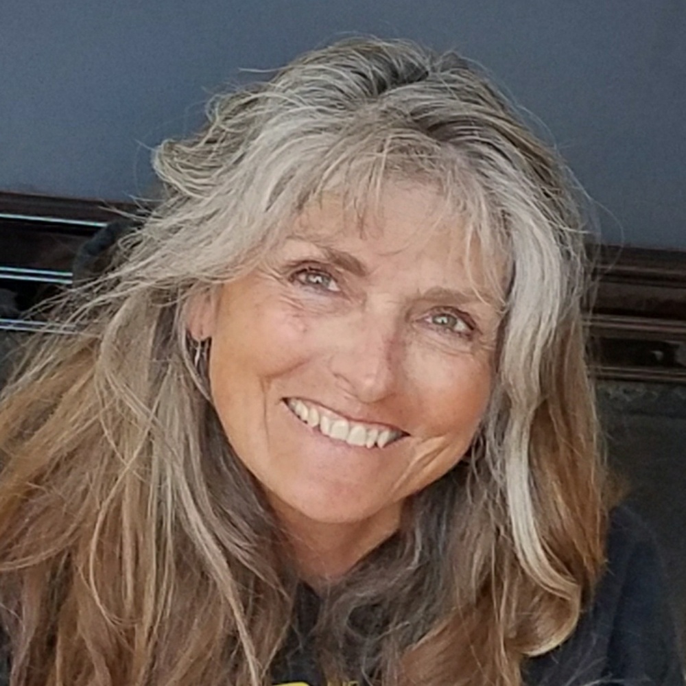 Meet your Posher, Suzanne